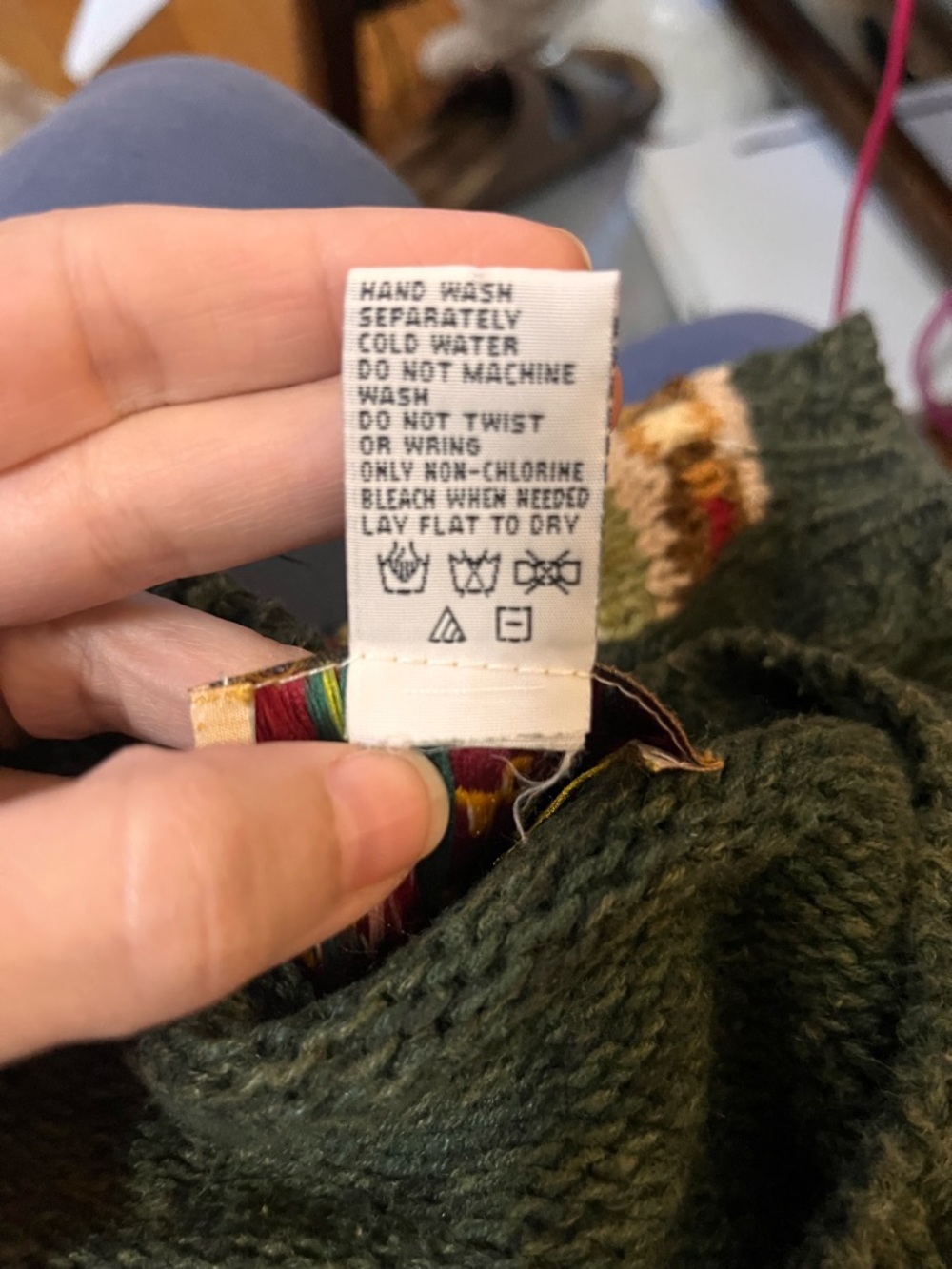 Vintage ‘98 Heirloom Collectables Sweater Fall Harvest Cardigan Cottagecore Barn - Picture 10 of 10